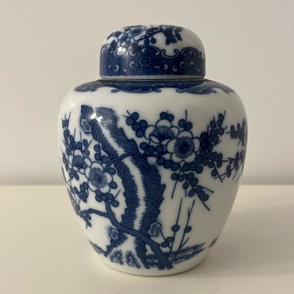 Vintage Cherry Blossom Floral Chinoiserie Ginger Jar